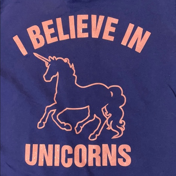 🎀I believe in Unicorns cropped hoodie🎀 - Picture 2 of 5